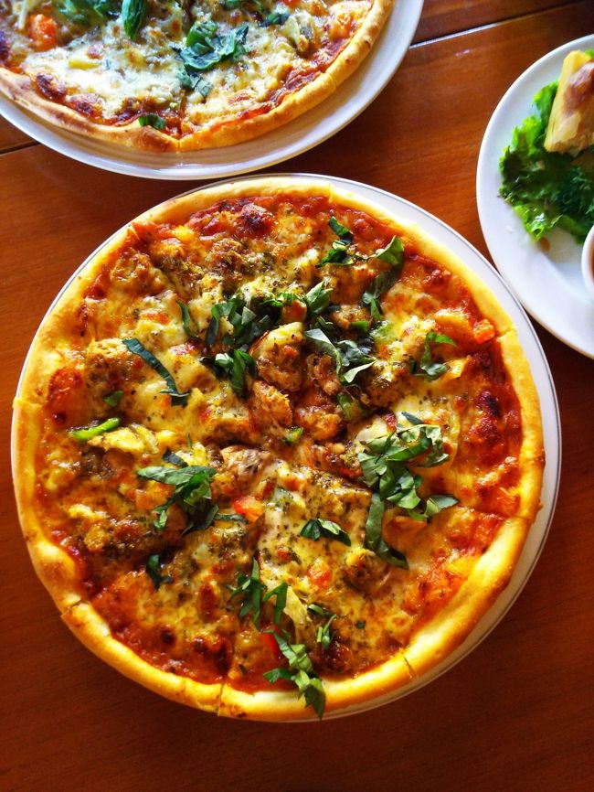 滞在中に必ず行きますよ～ん。<br />開店当初はパパ１人厨房で頑張ってましたが、<br />いまは若いお弟子さんがいっぱいです。<br />実はクッキングスクールの先生が通っている名店なんです。<br />