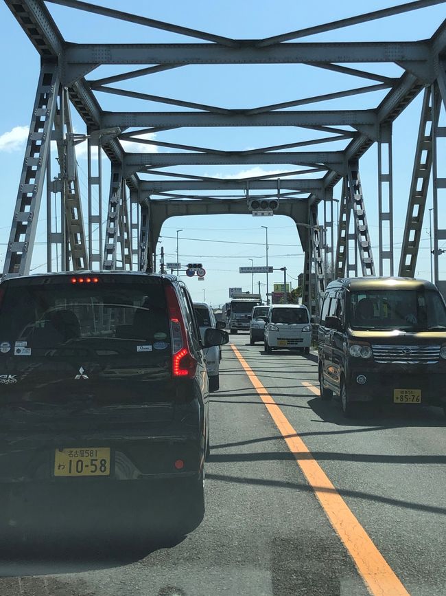 前回右折した濃尾大橋東交差点を直進します。