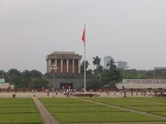 ホーチミン廟と広場。