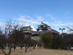 2日目　松山城
伊予松山城は現存する12天守の一つで国の重要文化財に指定された城で2009年度版ミシュランガイド日本版で2つ星に指定されたこともあります。
