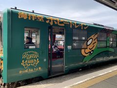 列車の時間になったので、窪川駅へ戻ります。
駅のホームにはJR四国の海洋堂ホビートレインが。