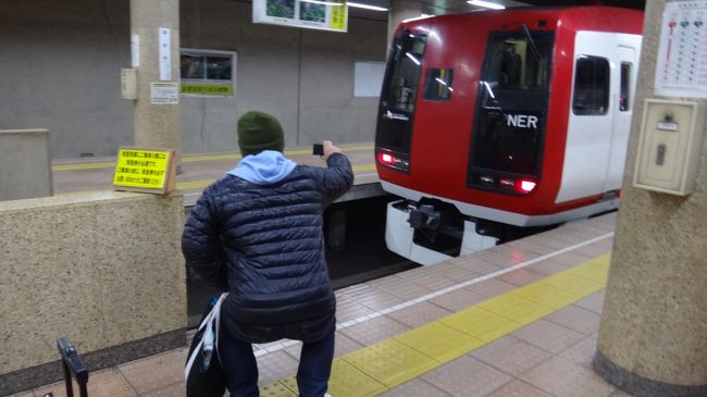 取材中のBTSさまを撮影する私、Akrの図。<br /><br />旅行記はこうやって作られています。的な写真(笑)