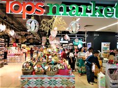 Robinson Bangrak（ロビンソン バンラック）

12月08日（土）

地下にあるローカルスーパー "Tops" は

