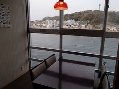 今宵の宿「海辺の宿　清力旅館」のお部屋からの眺めです

