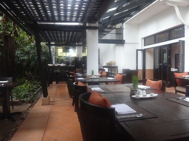 この日は、少し早めに朝食に行ったので、空いていました。