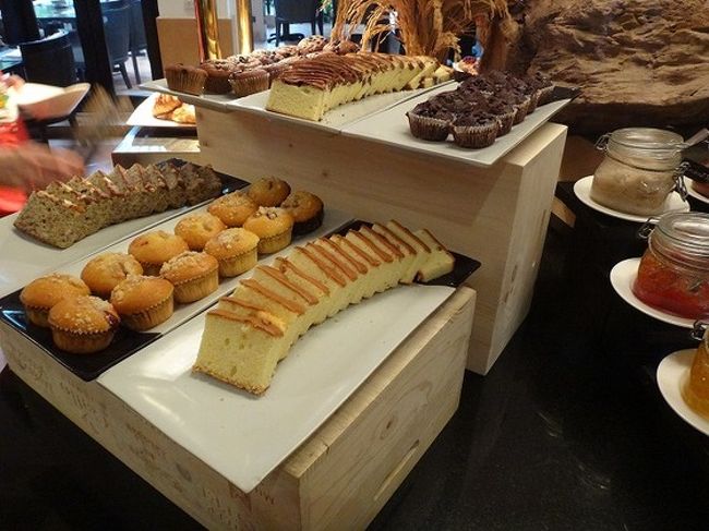 甘いパン系もあります。あまり食べないけど