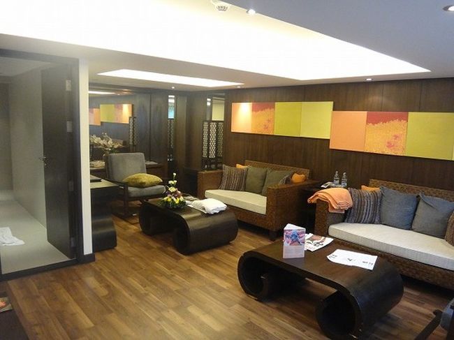 空港へ向かう前に、シャワールームを借りた。