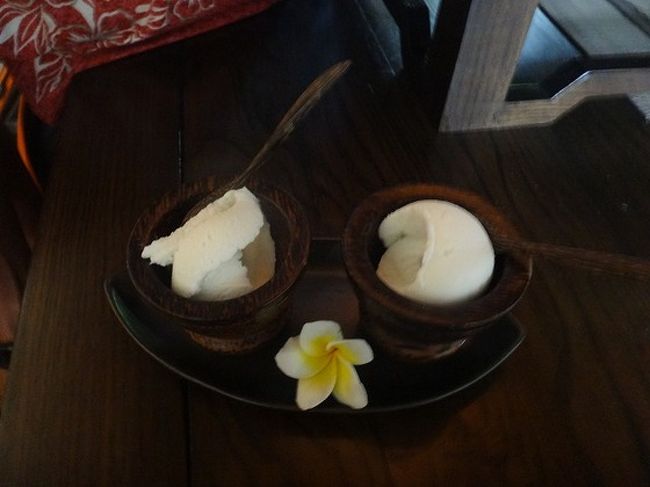 少し部屋でのんびり。<br />いい部屋だったな～。<br /><br />お昼前にパッキングして、チェックアウト。<br />夜便なので、プールサイドで過ごすため、<br />すべて荷物を積めないで、フロントに預ける。<br /><br />チェックアウトしている人がいて、待っていたら、アイスいただいた。