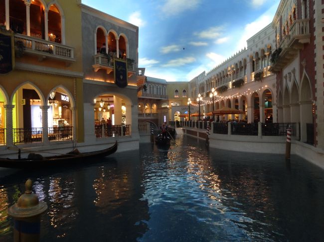 ベネチアン。<br />こういうカジノは見るだけ見るだけ。