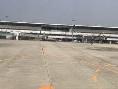 10:40に広島空港に到着。
ここで、11:25発那覇空港行きの便に乗り換え。一旦到着ロビーを出て、休む間もなく保安検査場へ向かう。