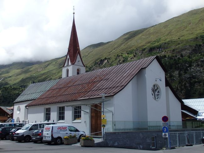 バス停から見える教会