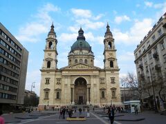 聖イシュトヴァーン大聖堂 (St. Stephen's Basilica)。ここは、前回見逃して、今回が初訪問。なかなか荘厳な建物。