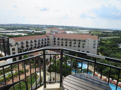１０月６日午前１０時過ぎ。
ホテル日航アリビラのラナイ（テラス）からの定点写真。