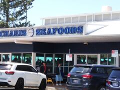 バスを乗り継いでCharis Seafoodへ