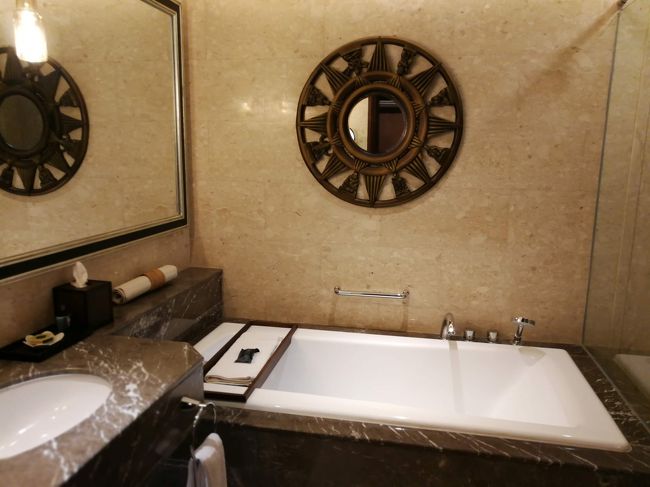 インターコンチネンタルバリリゾート<br />バスルーム<br />