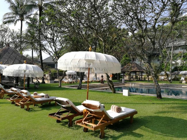 インターコンチネンタルバリリゾート<br />食後にホテルの敷地を散歩しました。<br /><br />