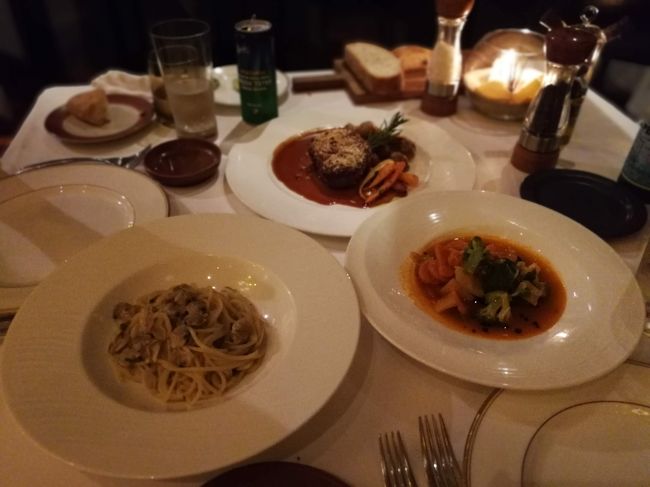 インターコンチネンタルバリリゾート<br />イタリアンレストラン　Bella Cucina<br />アラカルトで注文しましたが、料理がすべて一緒に出てきてしましました。一品づつゆっくり料理を味わいたいと思っていましたので残念なことになってしまいました。<br /><br />