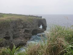 別の日ですが、お天気が良かったので屋嘉ICで下りて
よんなーよんなードライブ。
あららら、写真を撮ろうとすると曇天に。
