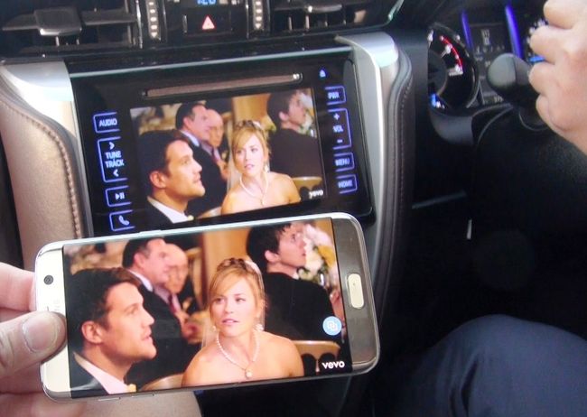 タクシーみたいに狭くなく、BGMもyoutube連動オーディオで最高。