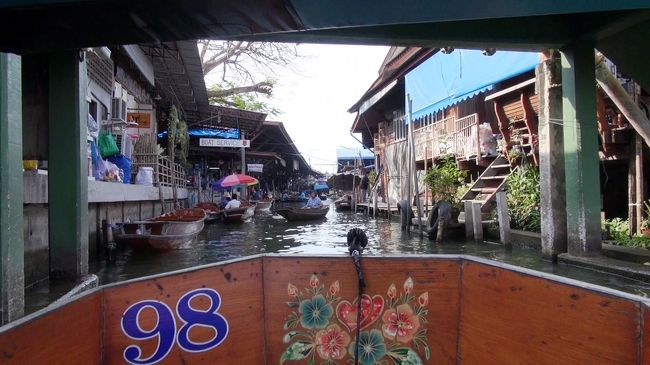 それに比べ、エンジン付きは屋根があって飛ばすので、涼しいし楽。