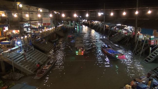 ちなみにこの2箇所の水上マーケットとメークロン線路マーケットは至近距離にあるので、1日で効率よく回れます。<br />