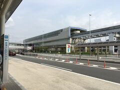 9:30　伊丹空港に到着。
早足でバス停に向かい、9:50発のあべの橋駅行に乗りました。