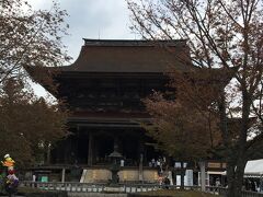 金峯山寺に到着。
期間限定で、特別御開帳が開催中でした。
1000円払って蔵王堂の中へ。