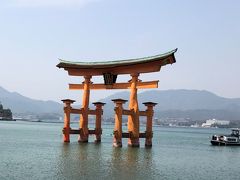 有名な朱の大鳥居！