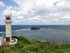 石垣島の北端　平久保崎灯台。
とりあえず、1周しておこうという、漠然とした目的のために行った。
雲が多い、あいにくの天気。