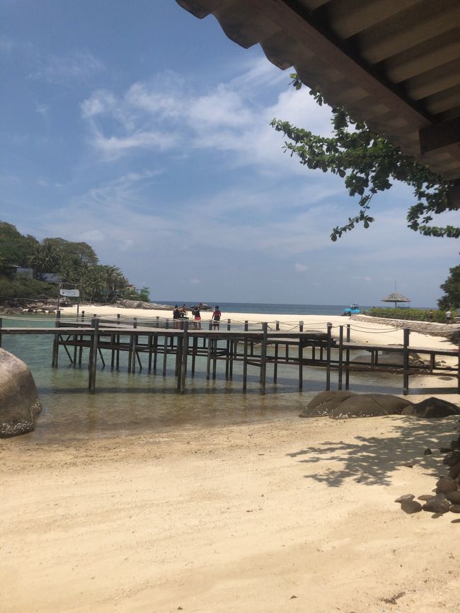 また食堂に戻って来たけど、人でいっぱい