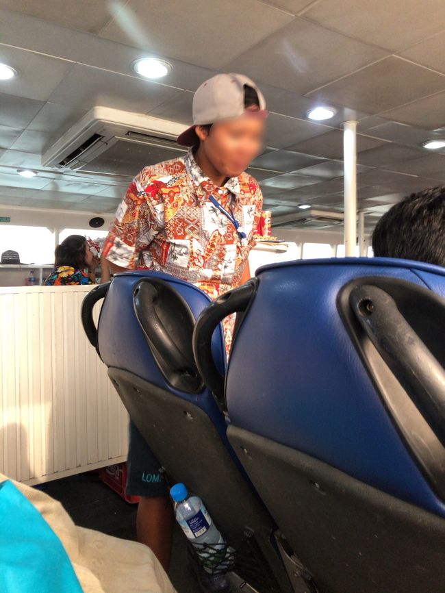 ずーっとグチばかりですみませんm(_ _)m<br /><br />今日の英語ガイドはこの人<br /><br />女性ですよ！<br /><br />なんで英語が話せ無いのに…<br />だって、英語ガイド付きだと1人 2,950THB<br />日本語ガイドにすると 4,700THB<br />この差、多きすぎでしょ(￣▽￣;)