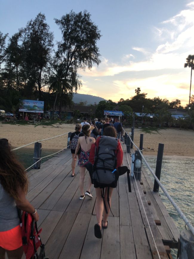 17時頃サムイ島に戻る予定だったけど、もっと遅かったような