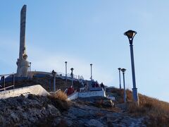 ザイサンメモリアル Zaisan Memorial。ウランバートルの南の外れにある展望台です。ここでは結構観光客を見たので、ウランバートルには冬でも観光客が訪れている様です。特に韓国人が多いです。
