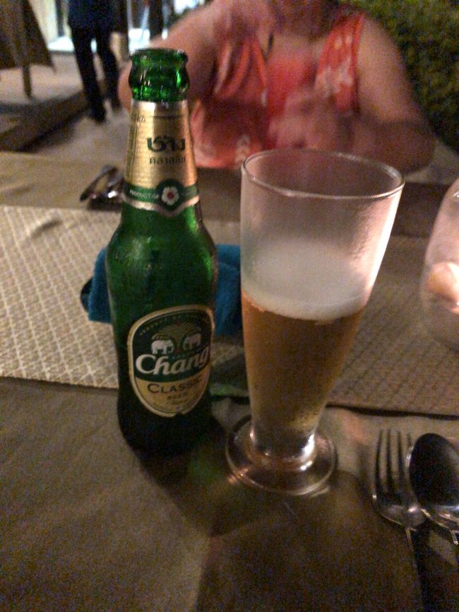 先ずはいつものタイの泡の立つ水を(￣▽￣)