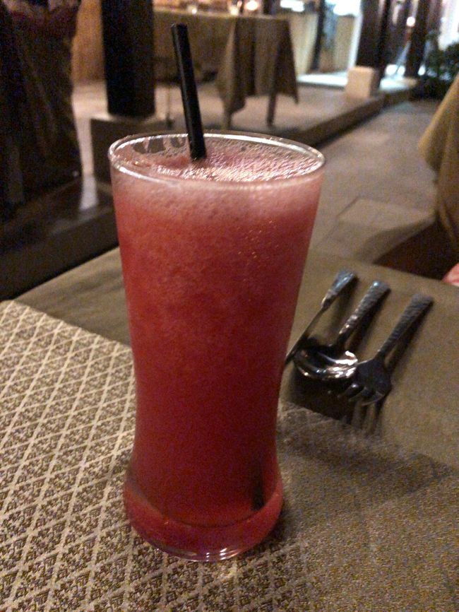 コイルは今日、島で我慢したスイカジュース^ - ^<br />ナームテンモーだったっけ( ^ω^ )