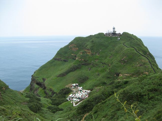 絶景の遊歩道を行く。