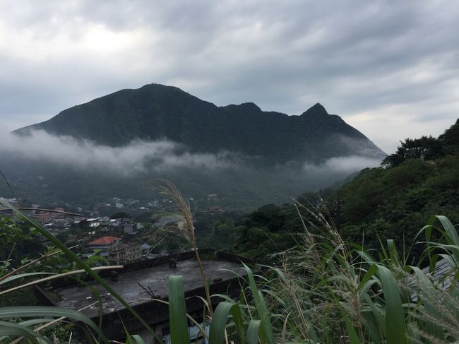 この地域は基隆山が見えていいところだ。<br /><br />九份、基隆は近い。