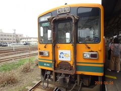 この列車に乗車して五所川原駅に到着しました。