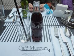 蚤の市の後、おしゃれカフェにてランチ。@ Cafe Museum.