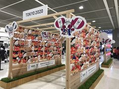 そして出発当日。
成田空港２タミは、いよいよ来年に迫ったTOKYO2020で大賑わい♪