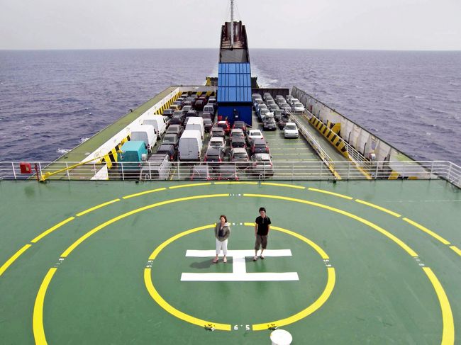 翌朝の風景は360度視界を遮る物は何もありません。大学生の甥っ子はびっくりです。