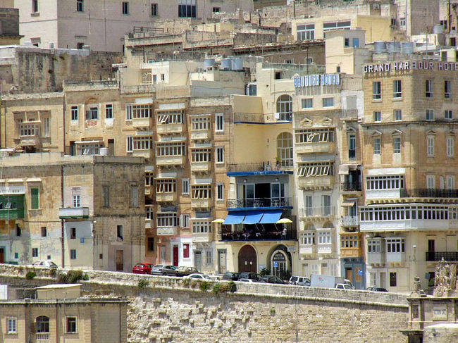 宿泊するホテルが見えてきました。ブリティッシュホテルです。