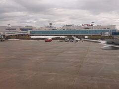 8:50　定刻に富山空港に到着です。これにて長かった北海道旅行終了です。