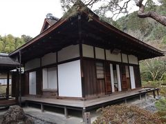 「東求堂」
六畳と四畳半の和室（茶室）があり、東山文化を生み出す舞台となった場所。