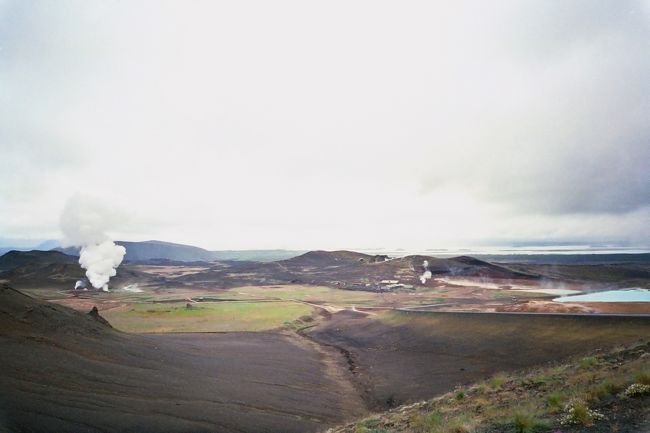 蒸気を噴き出すがそこかしこに