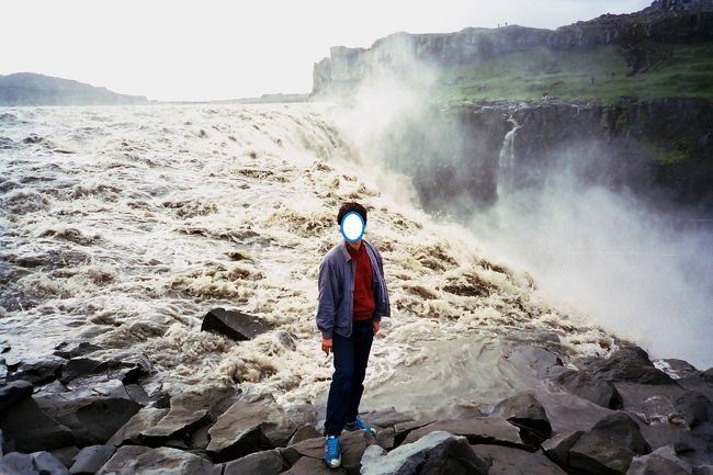 こんな近くまで寄れますけど、一歩足を踏み外したらシャレになりません