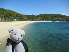 夏場は海水浴で大人気ですが、この時期はちょっと家族連れさんが遊んでるくらい。
海も人がいないときの方が、よりきれいな気がします。

足を延ばせば陸奥記念館やなぎさ水族館もそれなりに近いです。
車じゃないときついですけど。