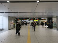 あっという間に広島駅に到着！

広島駅以前と比べて綺麗になっているのは気のせい？

宿泊先のホテルに荷物を預けて、宮島に向うことに！
駅近くのホテルだとコインロッカー利用しなくて済むので、便利ですよね。

JR宮島口駅到着がちょうど正午ぐらいになりそう。
ランチは 宮島に渡ってからの予定でしたが、ちょっと天気が不安定で雨が結構降ってる。。。