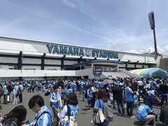 サックスブルーがまぶしい。