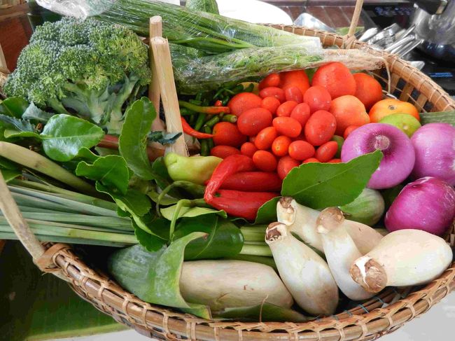 そして今日作る三品に使う野菜とハーブです。<br />（全部は使いません）